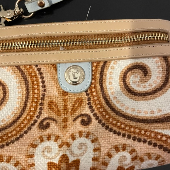 Spartina 449 Tan and Brown Patterned Wristlet with tassel Natural linens - Picture 2 of 5